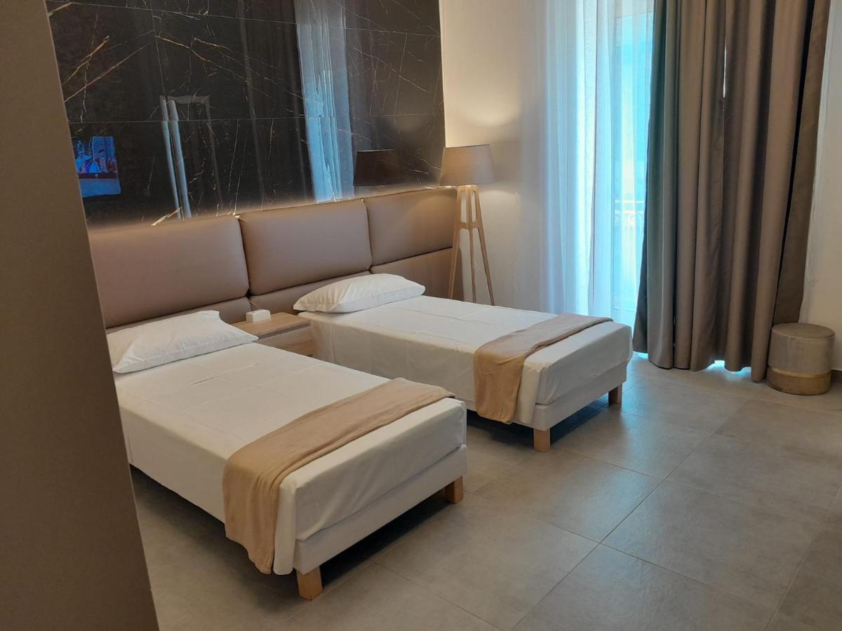 Baaria House Hotel 바르셀로나-포쪼 디 고토 외부 사진