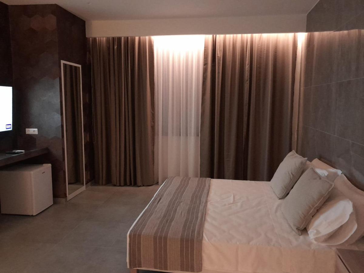 Baaria House Hotel 바르셀로나-포쪼 디 고토 외부 사진