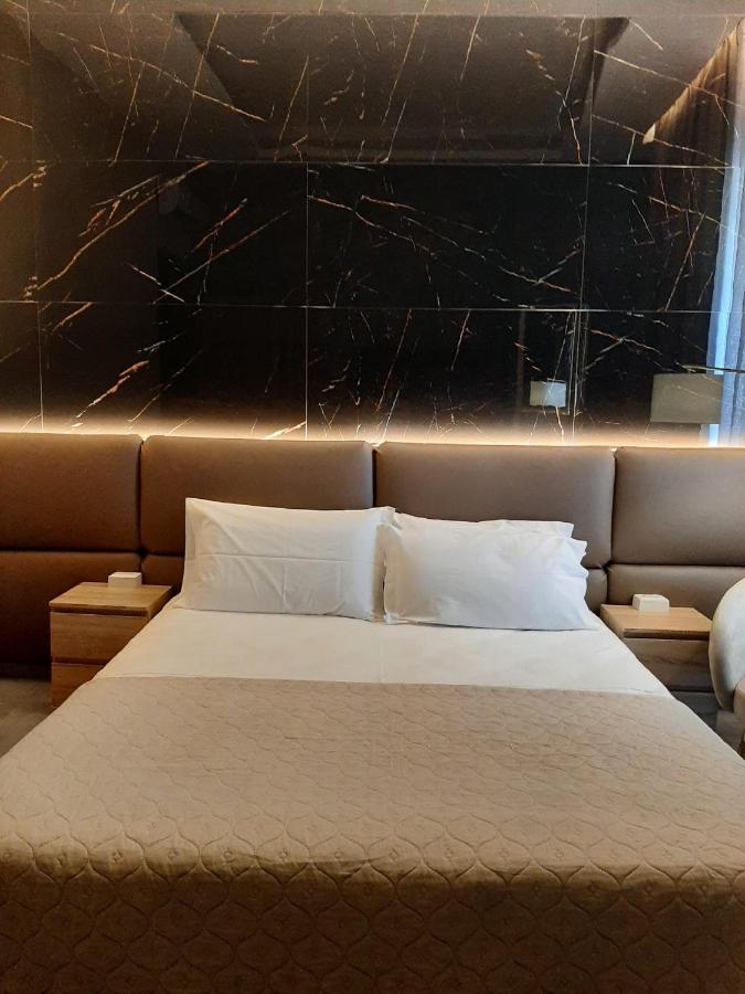 Baaria House Hotel 바르셀로나-포쪼 디 고토 외부 사진