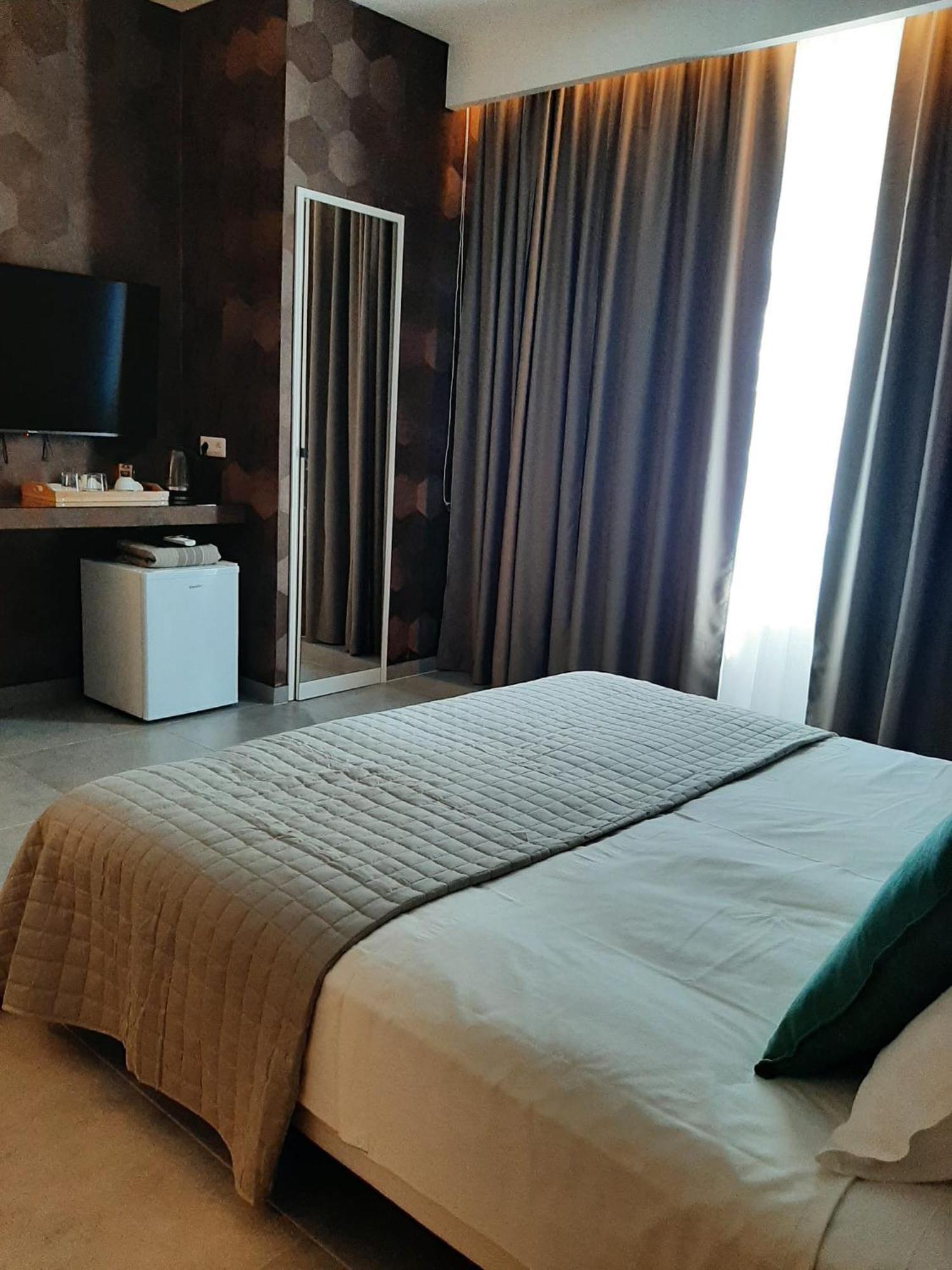 Baaria House Hotel 바르셀로나-포쪼 디 고토 외부 사진