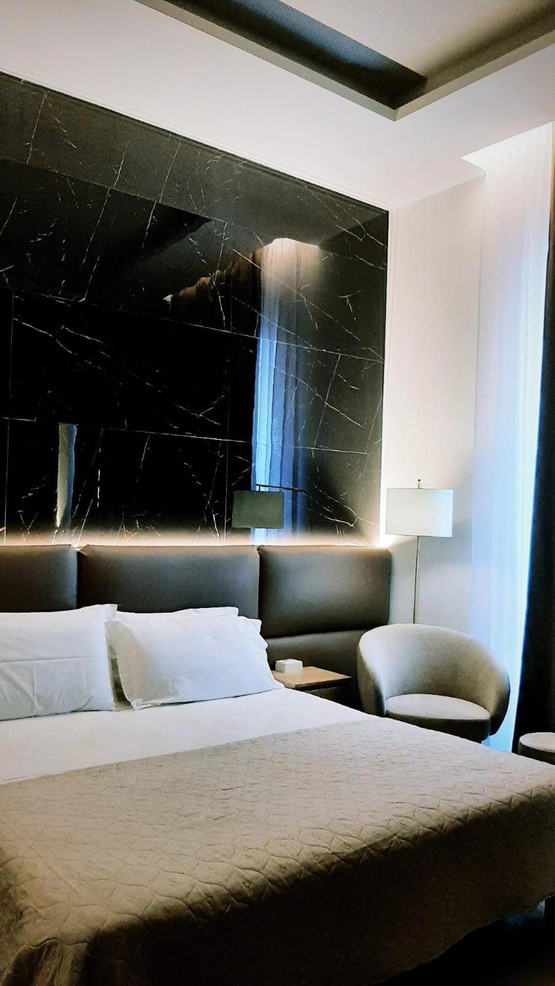 Baaria House Hotel 바르셀로나-포쪼 디 고토 외부 사진