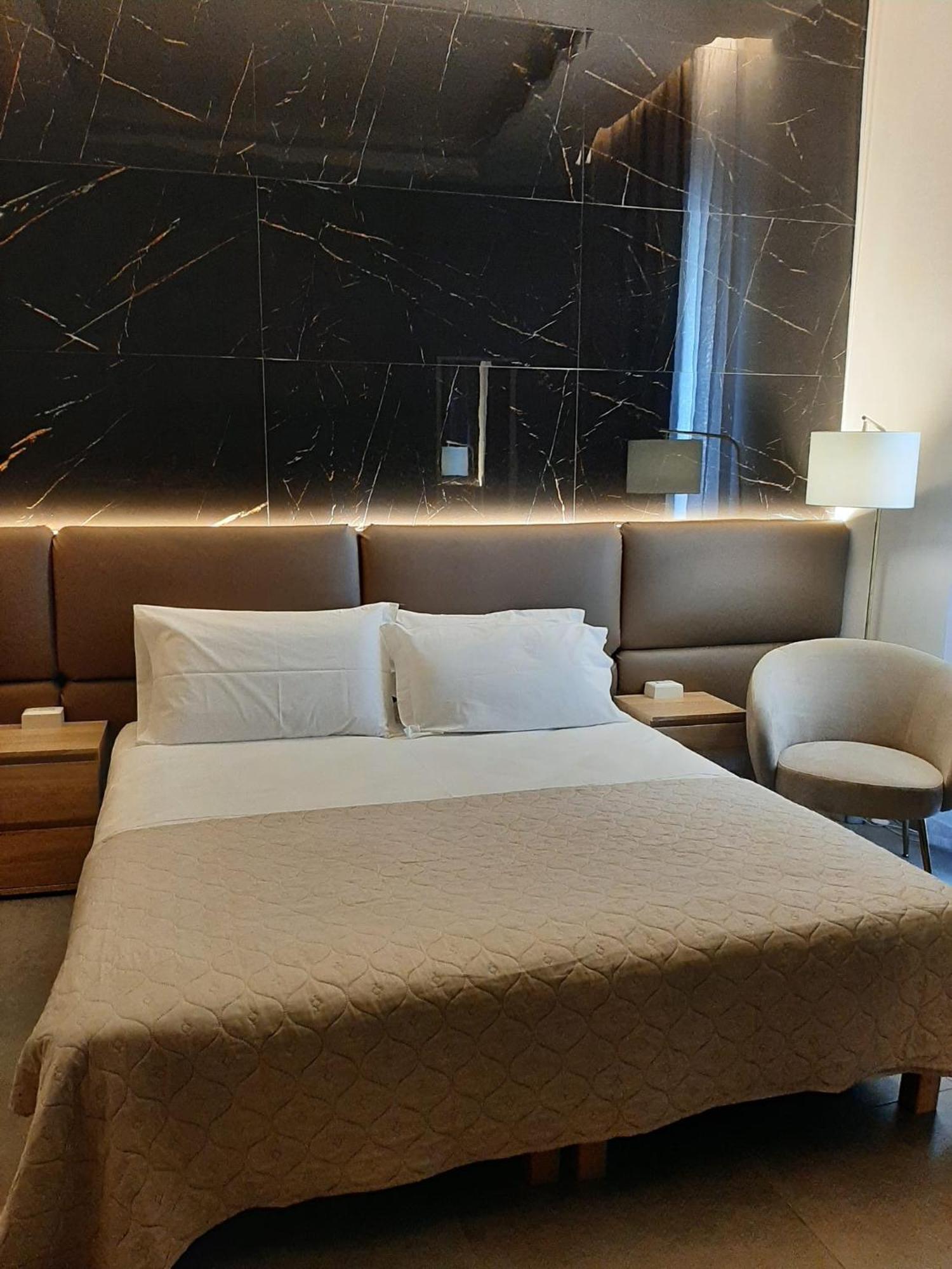 Baaria House Hotel 바르셀로나-포쪼 디 고토 외부 사진