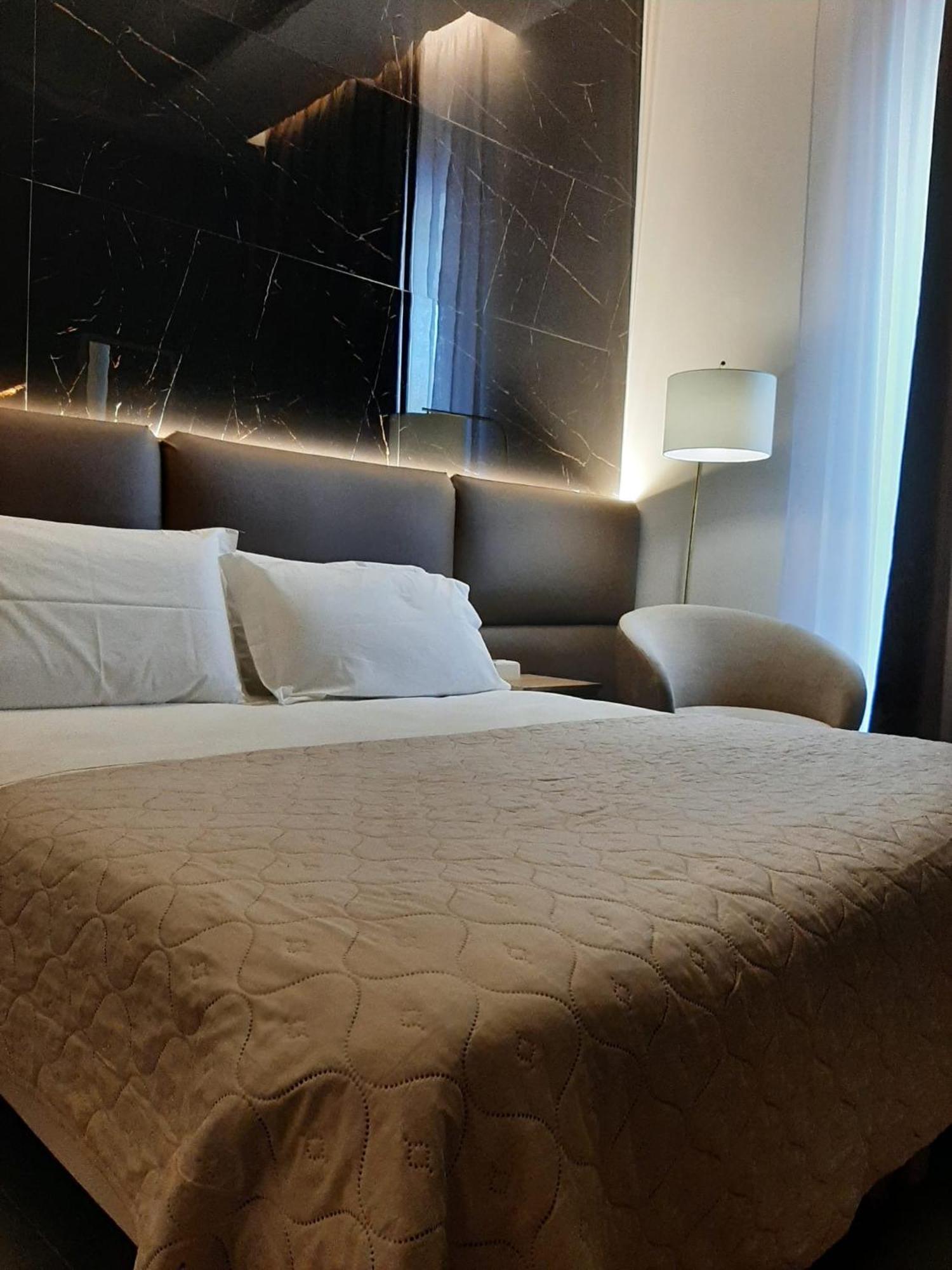 Baaria House Hotel 바르셀로나-포쪼 디 고토 외부 사진